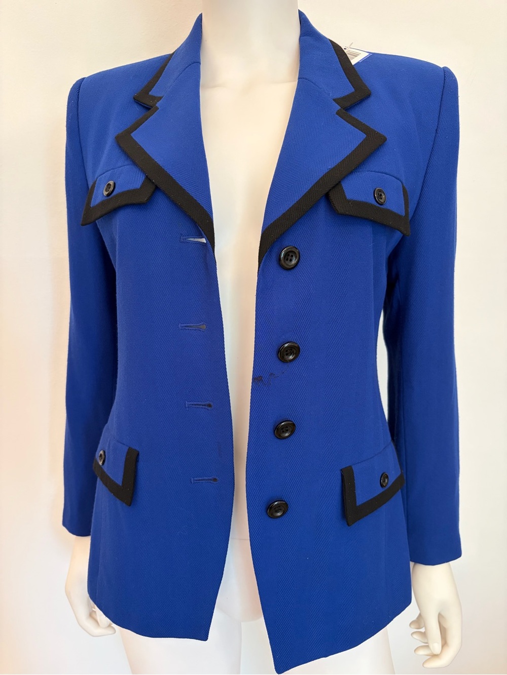 #829 Kasper Beautiful Royal Blue Blazer with Black Trim. Excellent Condition